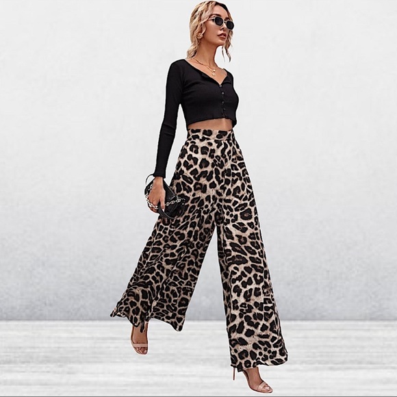 LEOPARD HIGH WAISTED WIDE LEG PANTS - Picture 4 of 7